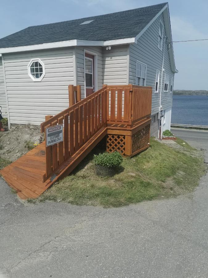 Starboard Side Guest House Channel-Port aux Basques Eksteriør billede